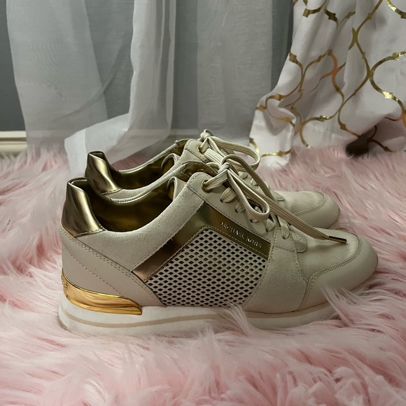 Michael Kor’s shoes - Picture 3 of 6